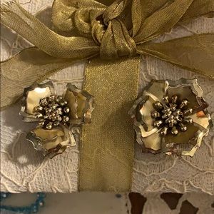 Vintage fully articulated Flower Earrings